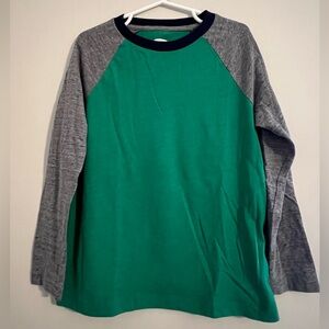 Old Navy Boys Long Sleeve.  Size 6-7.